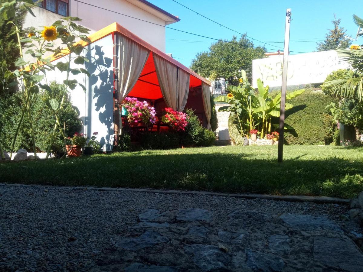 Hotel Yard House Trpejca Ohrid Exterior foto