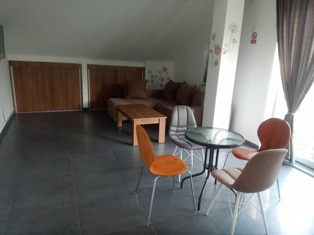 Hotel Yard House Trpejca Ohrid Exterior foto